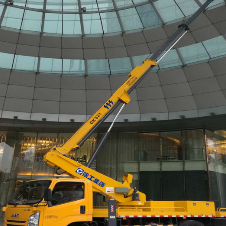 龙湖附近高空作业车租赁｜安全设备租赁｜高空安装|工程定制化方案｜亿立达设备租赁